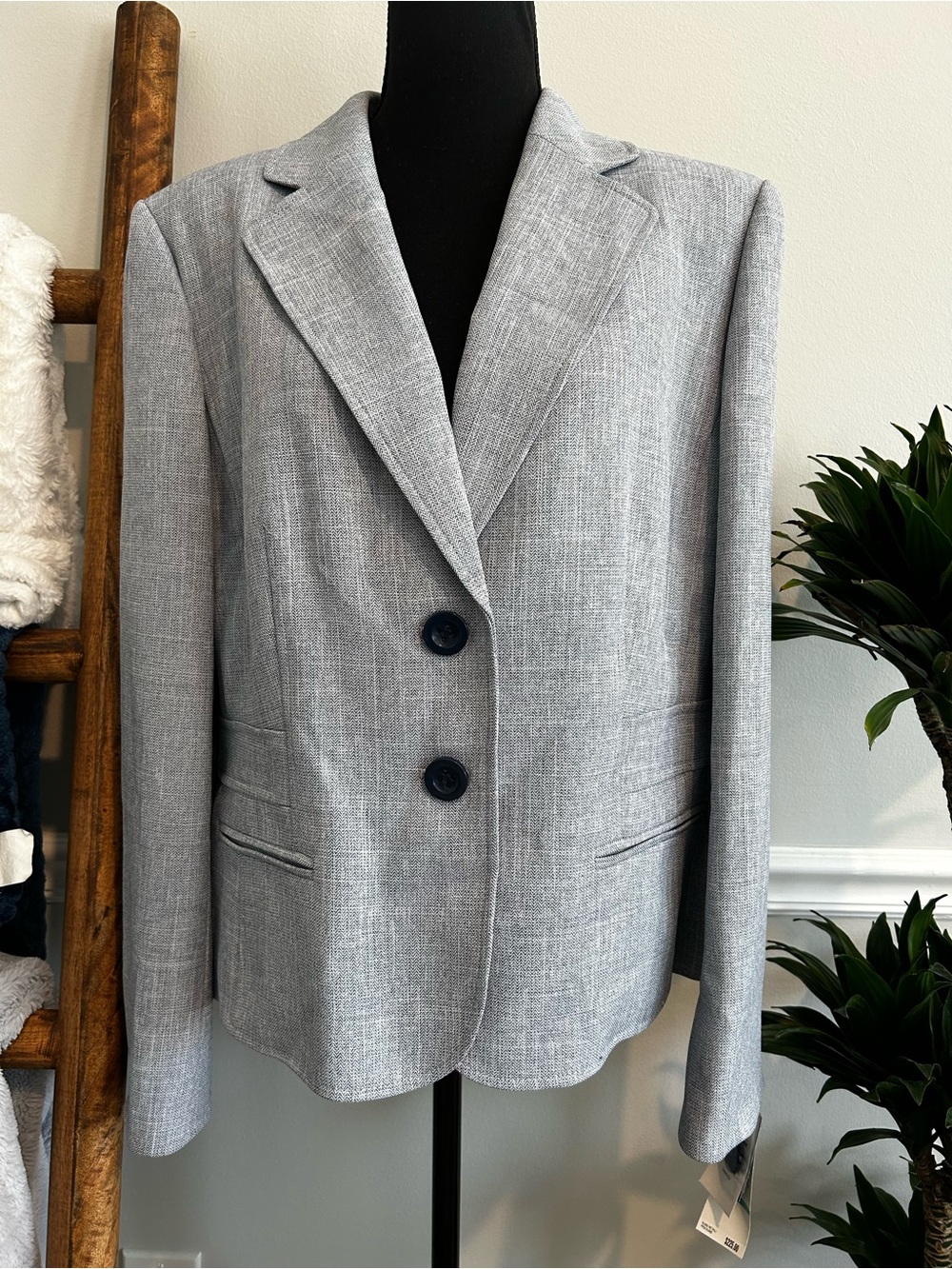 Jones Wear Gray Tailored Two-Button Blazer Size 16 NWT